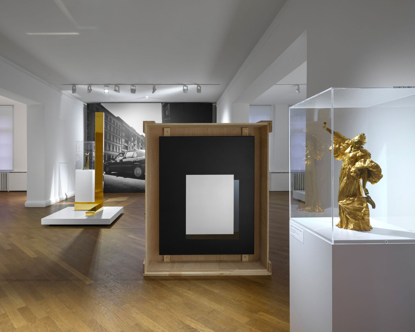 Gerold Miller @ Bröhan Museum, Berlin, Germany Intervention #1